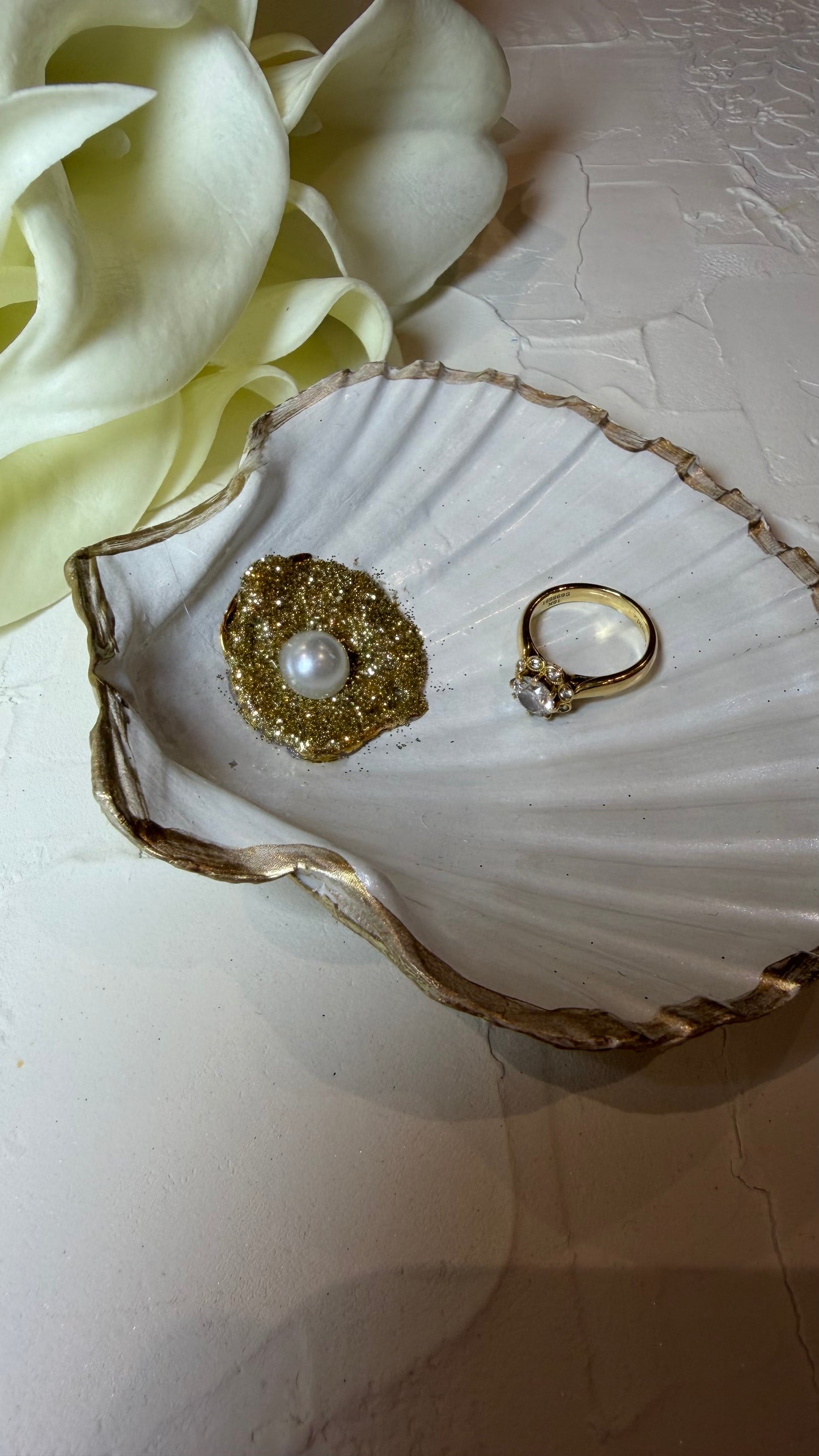 Gold Leaf Pearl Scallop Ring Dish