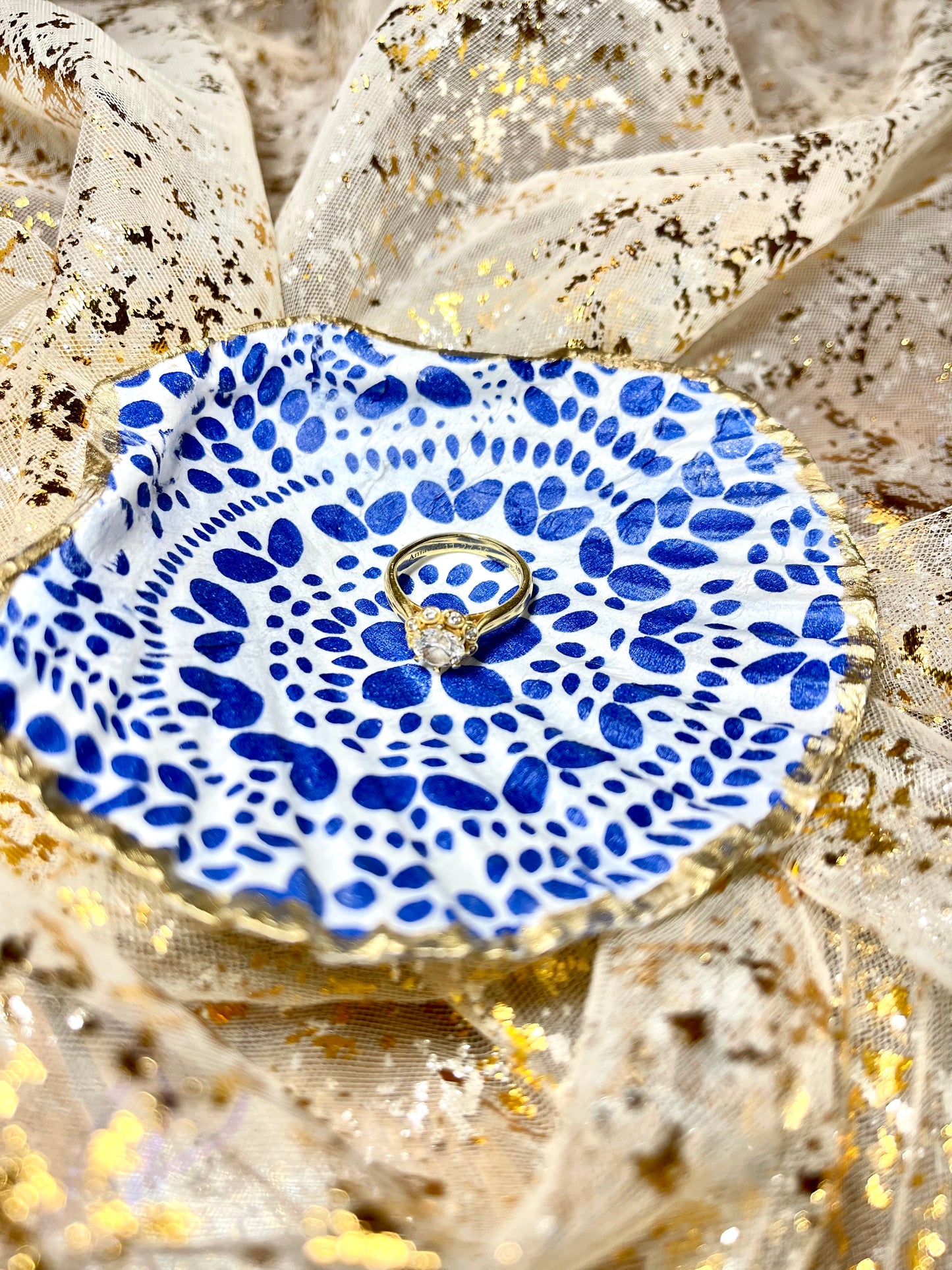 Blue & White Scallop Shell Ring Dish