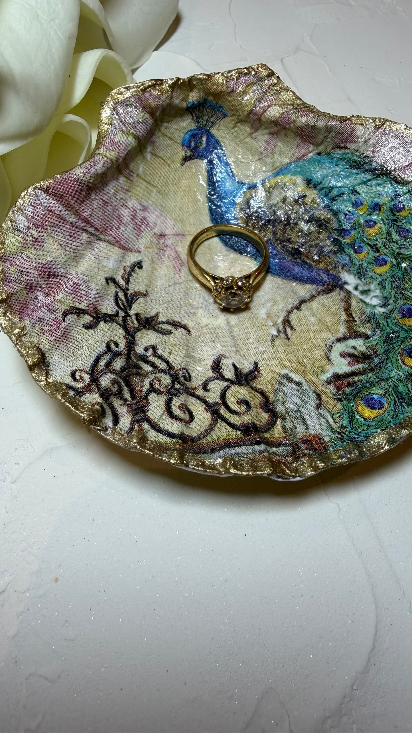Peacock Scallop Shell Ring Dish