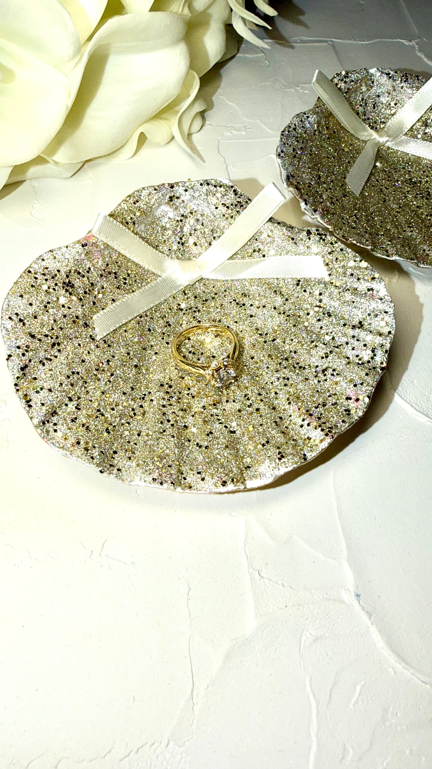 Glitter & Bow Ring Dish
