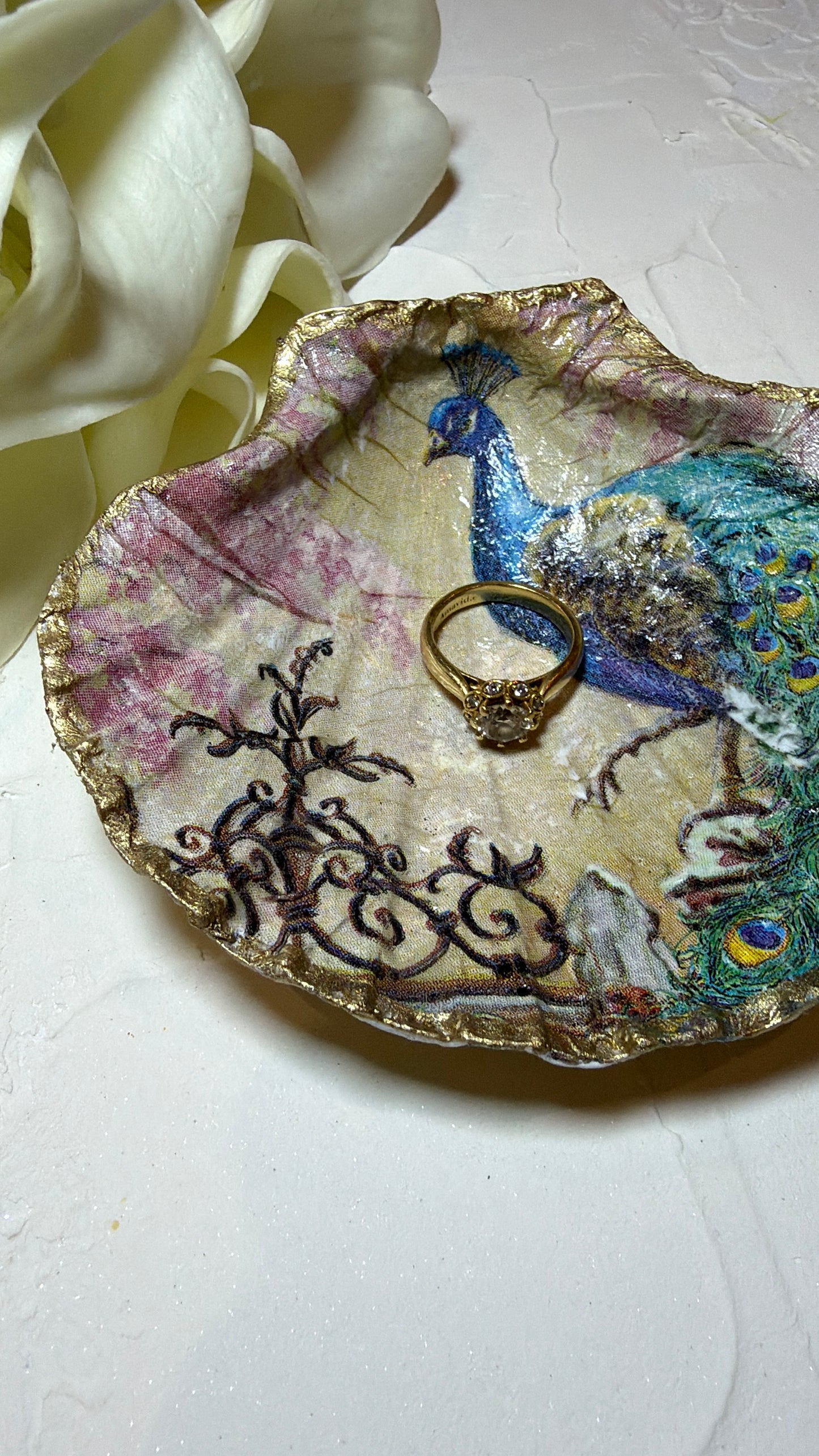 Peacock Scallop Shell Ring Dish