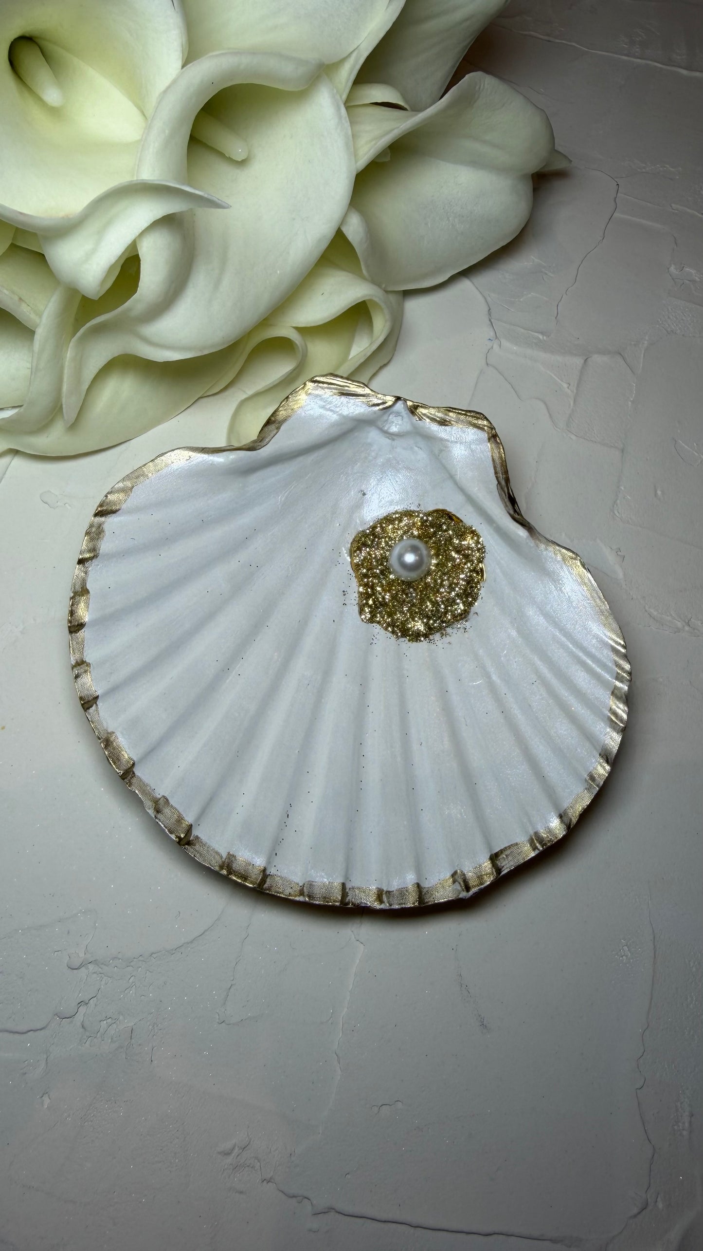 Gold Leaf Pearl Scallop Ring Dish
