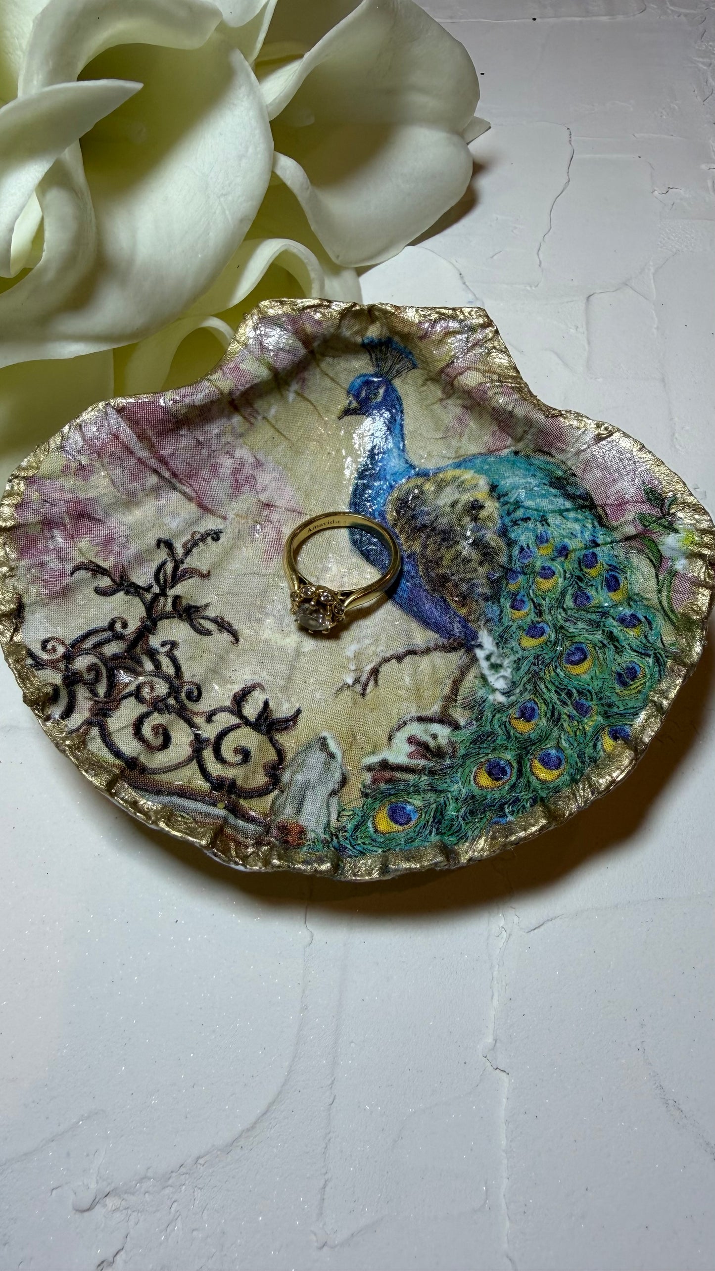 Peacock Scallop Shell Ring Dish